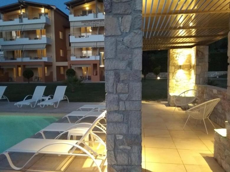 Alex House Aparthotel Zacharo Bagian luar foto