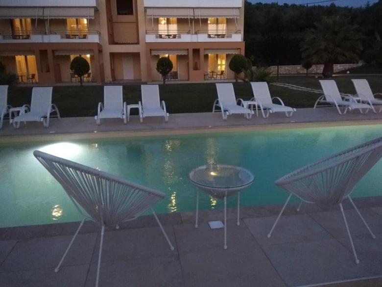 Alex House Aparthotel Zacharo Bagian luar foto