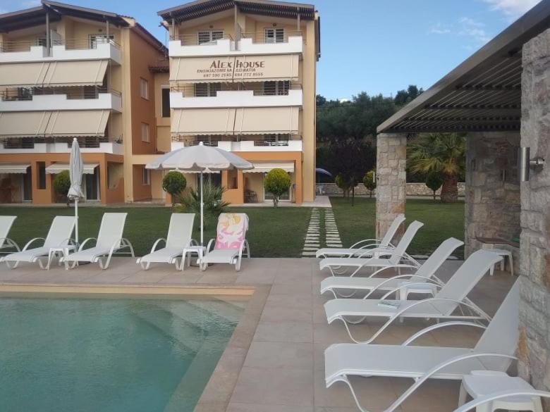 Alex House Aparthotel Zacharo Bagian luar foto