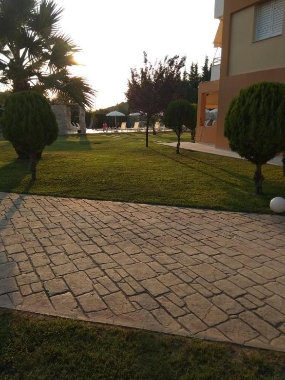 Alex House Aparthotel Zacharo Bagian luar foto