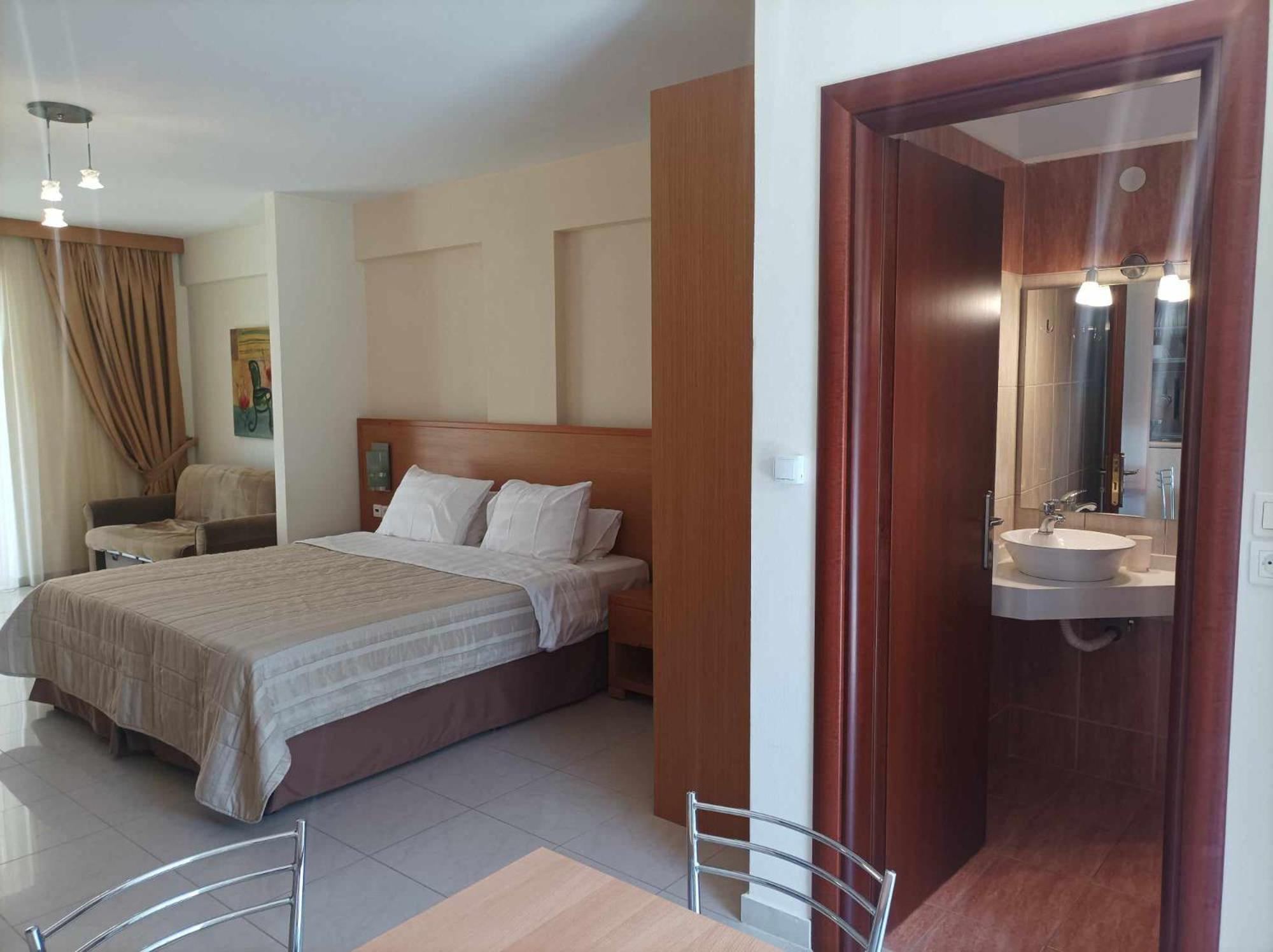 Alex House Aparthotel Zacharo Bagian luar foto