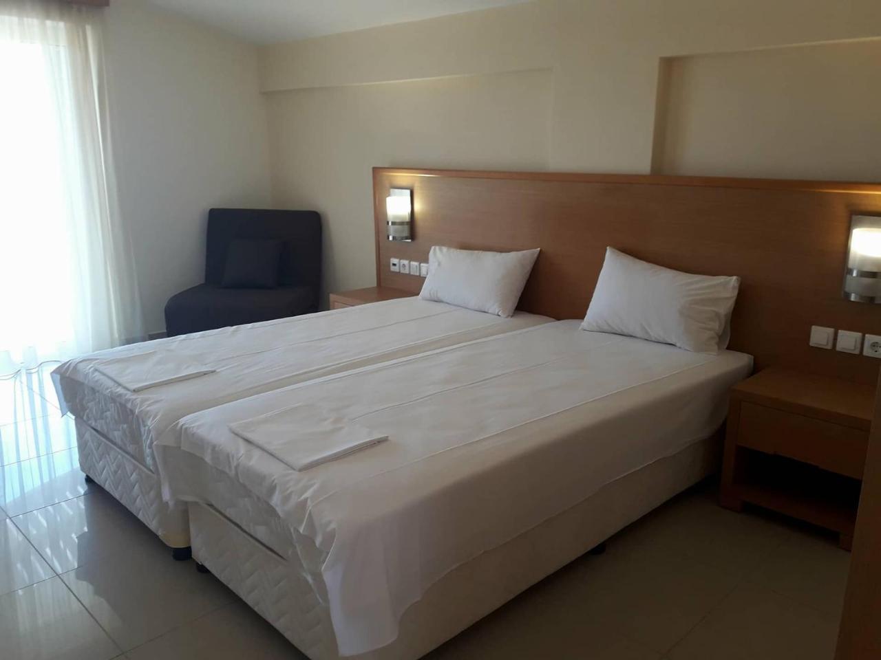 Alex House Aparthotel Zacharo Bagian luar foto